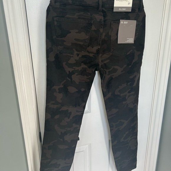 DL1961 Florence Ankle Mid Rise Instasculpt Skinny in Fort Greene sku 12392 - Picture 11 of 16